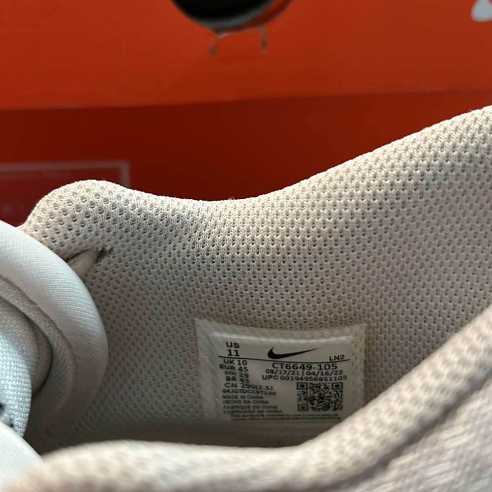 Nike Alpha Menace Pro 3 View 3